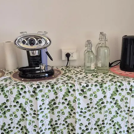 San Vincenzo B ゲストハウス *